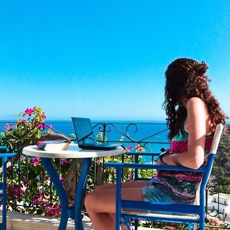 أغيا غاليني Iro Hotel المظهر الخارجي الصورة