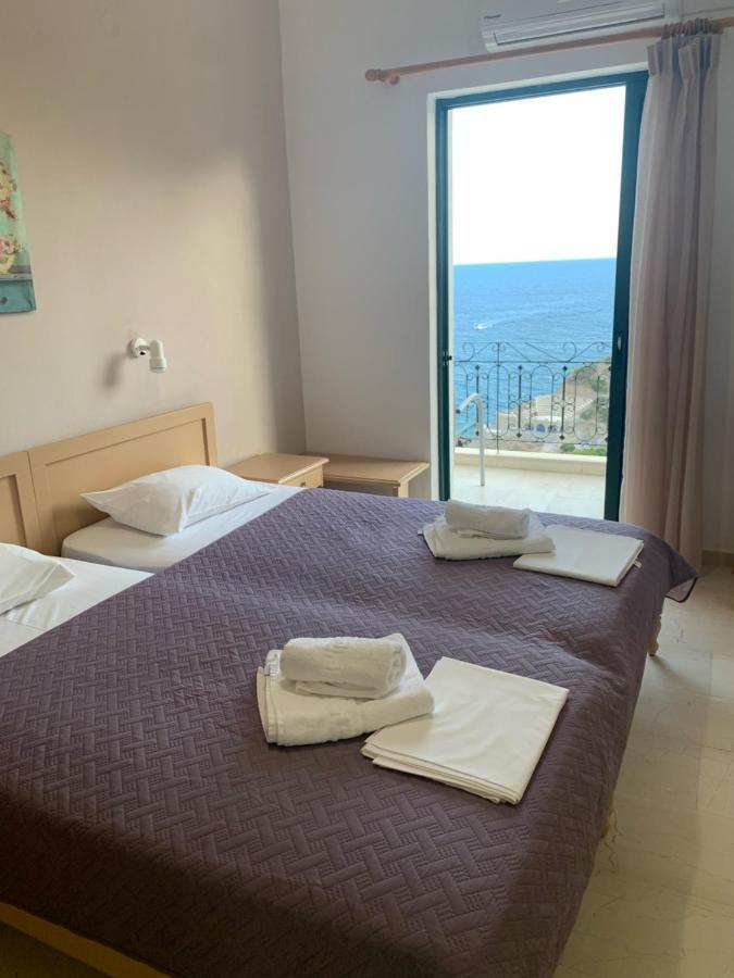 أغيا غاليني Iro Hotel المظهر الخارجي الصورة