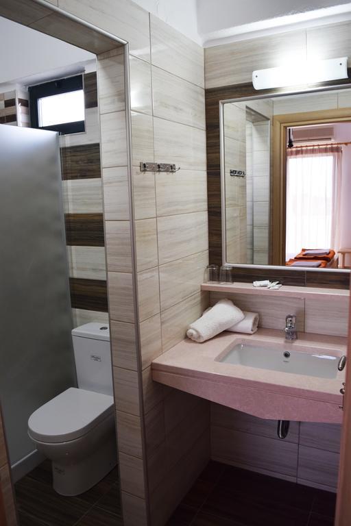 أغيا غاليني Iro Hotel المظهر الخارجي الصورة