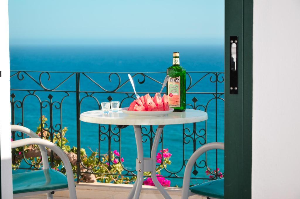 أغيا غاليني Iro Hotel المظهر الخارجي الصورة